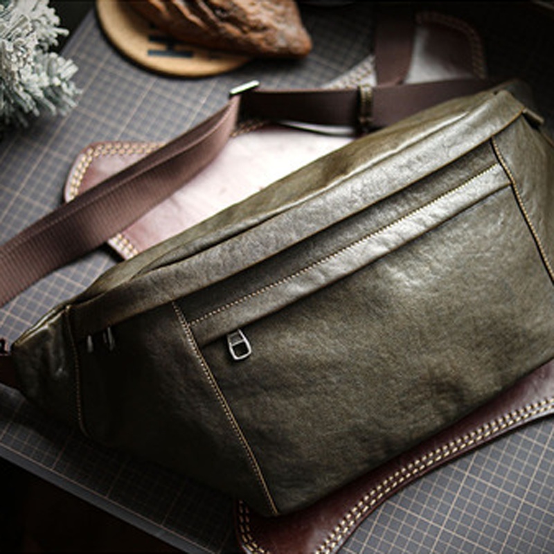 Men's Cowhide Large Capacity Vintage Messenger Bag - Image 6