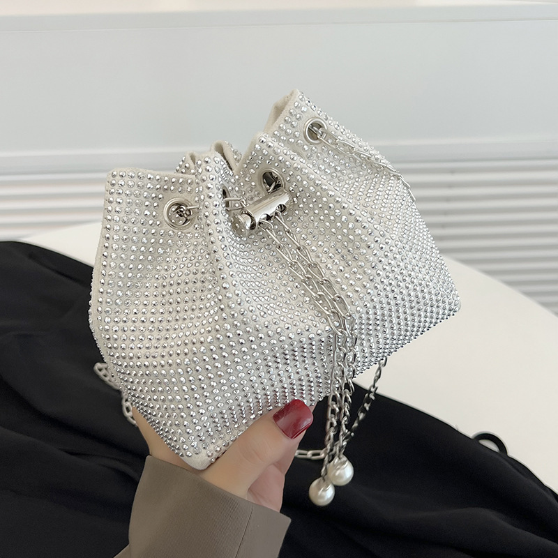 Diamond Shoulder Chain Diagonal Bucket Bag - Image 8