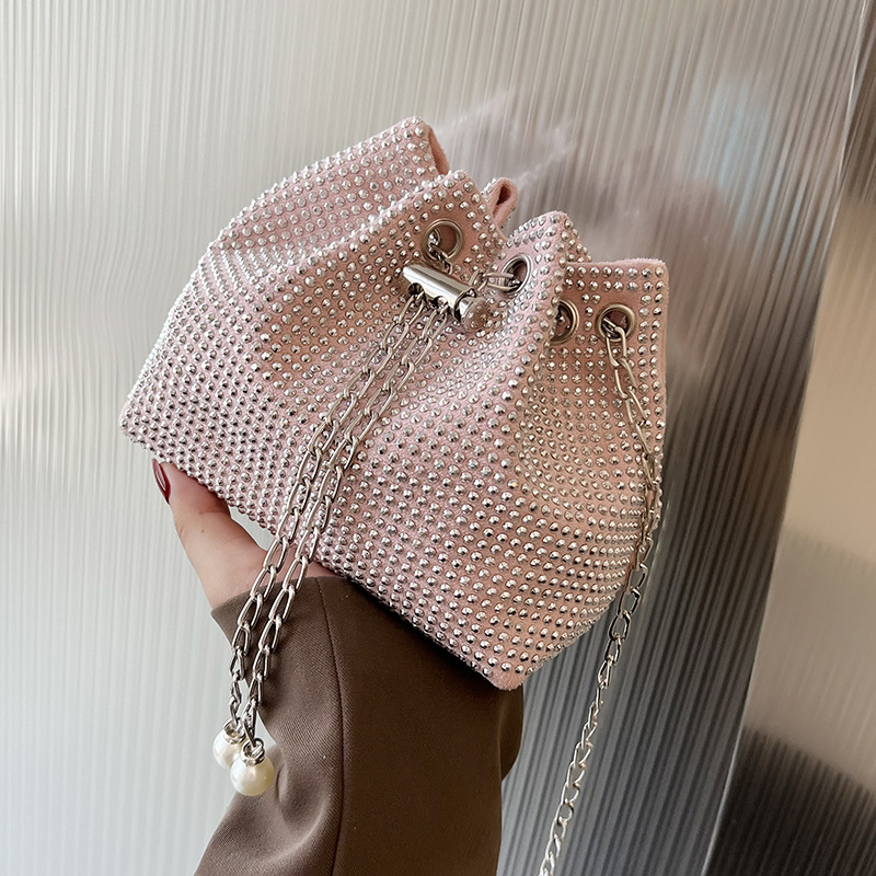 Diamond Shoulder Chain Diagonal Bucket Bag - Image 3